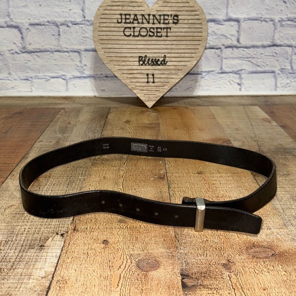 Versace classic v2 black leather belt with flaws